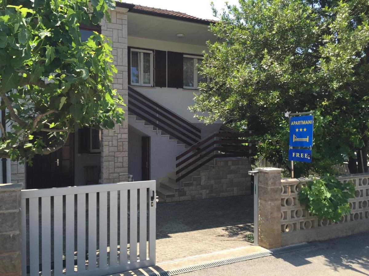 Iva Apartments Novigrad  Exterior photo